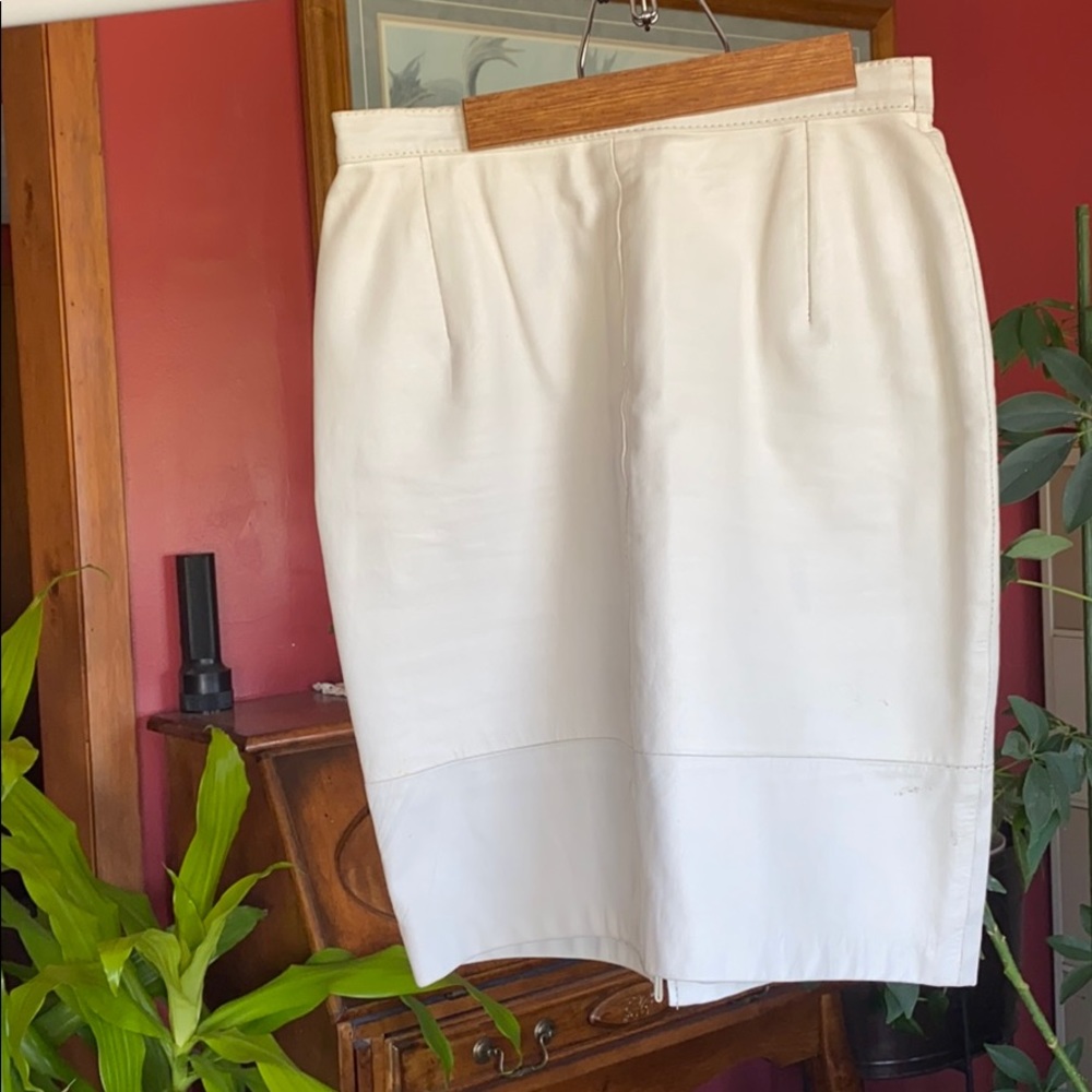 VINTAGE • White Leather Pencil Skirt
